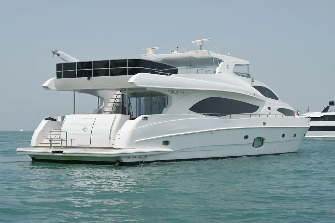105ft | Super Yacht with Jacuzzi