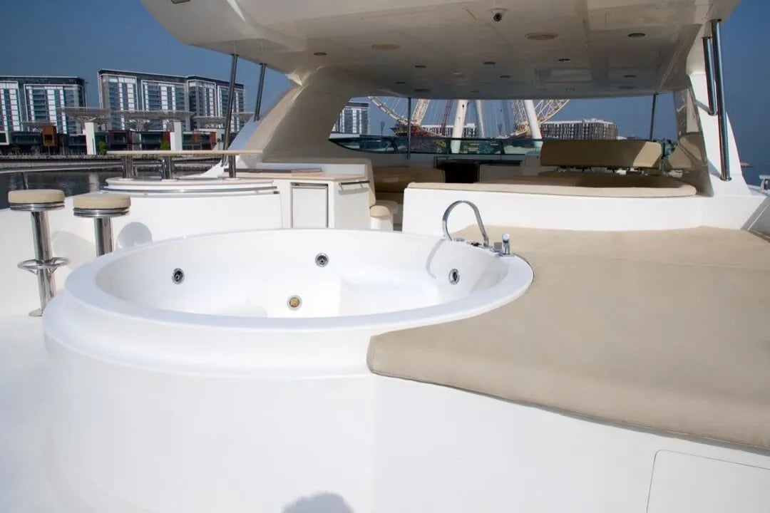 105ft | Super Yacht with Jacuzzi
