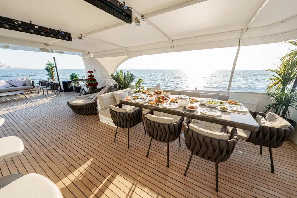 TANYA 108 Party Flybridge