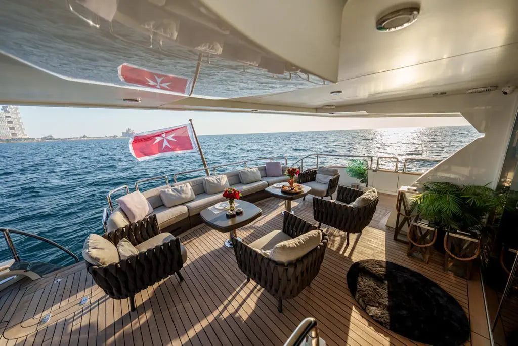 TANYA 108 Party Flybridge