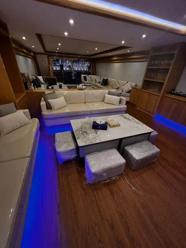 110ft | CB Marine with Jacuzzi