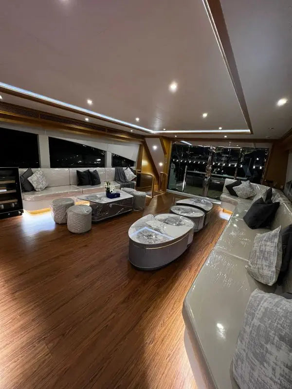 110ft | CB Marine with Jacuzzi