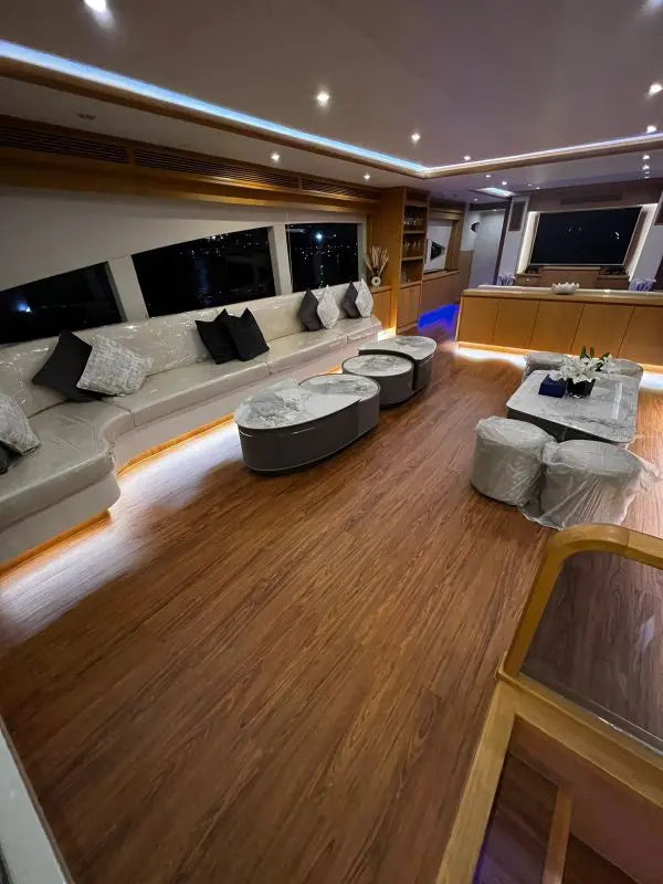 110ft | CB Marine with Jacuzzi