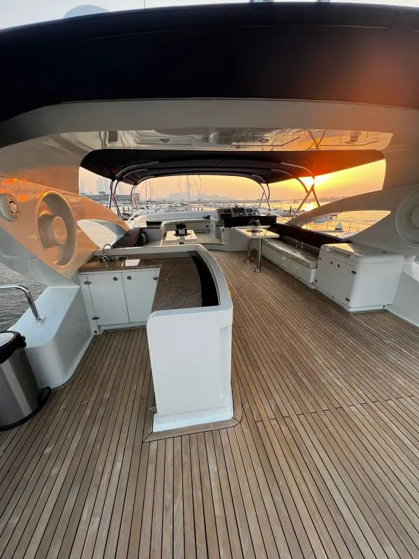 110ft | CB Marine with Jacuzzi