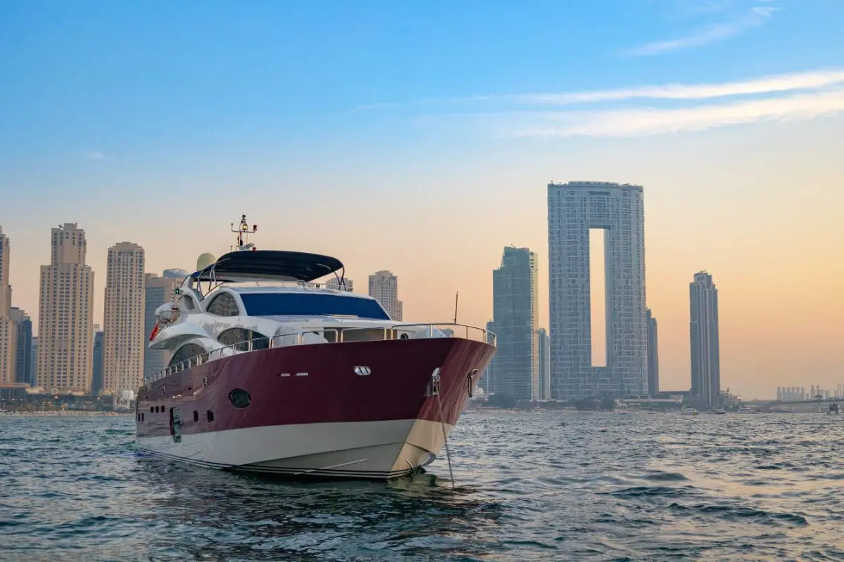 110ft | CB Marine with Jacuzzi