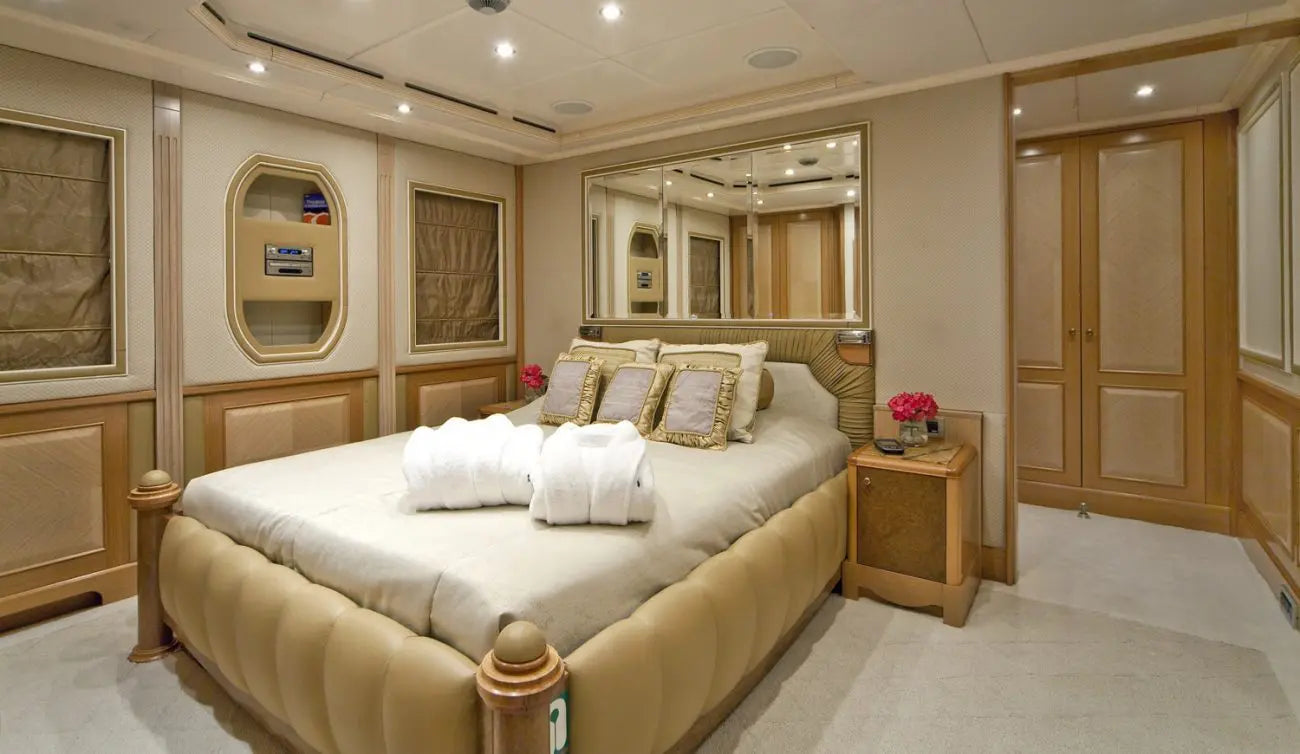 164ft VIP Mega Yacht Jacuzzi