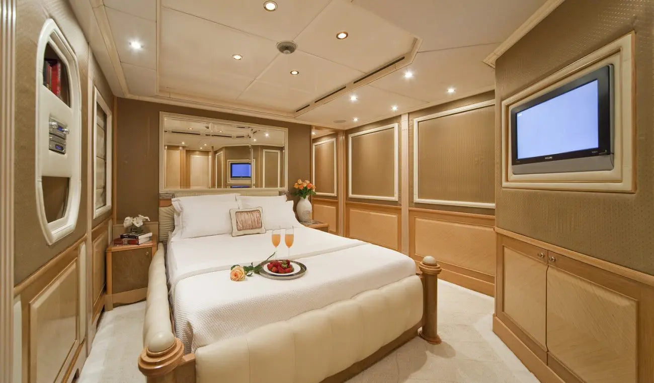 164ft VIP Mega Yacht Jacuzzi