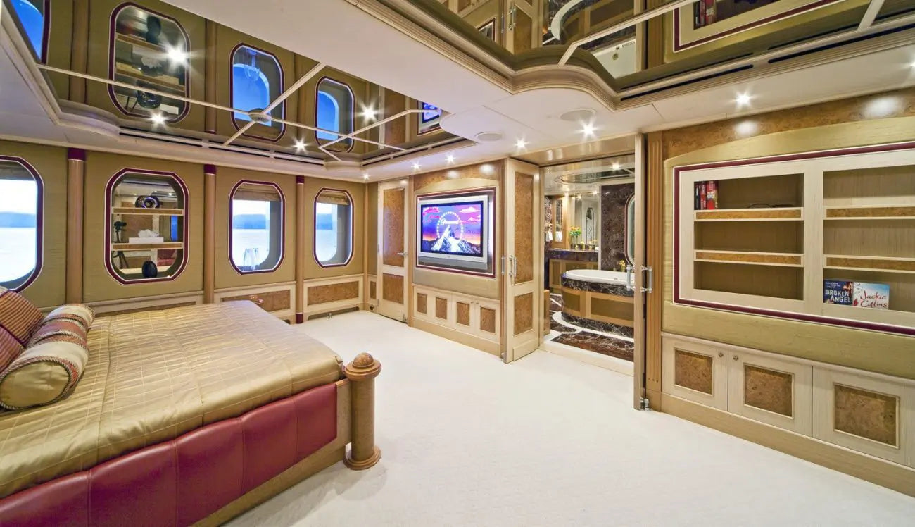 164ft VIP Mega Yacht Jacuzzi