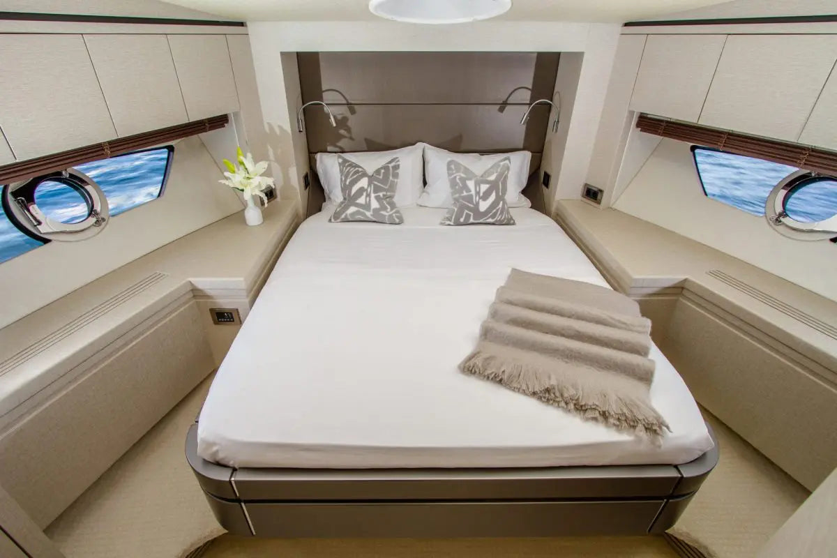 108ft | Sunseeker Predator with Jacuzzi