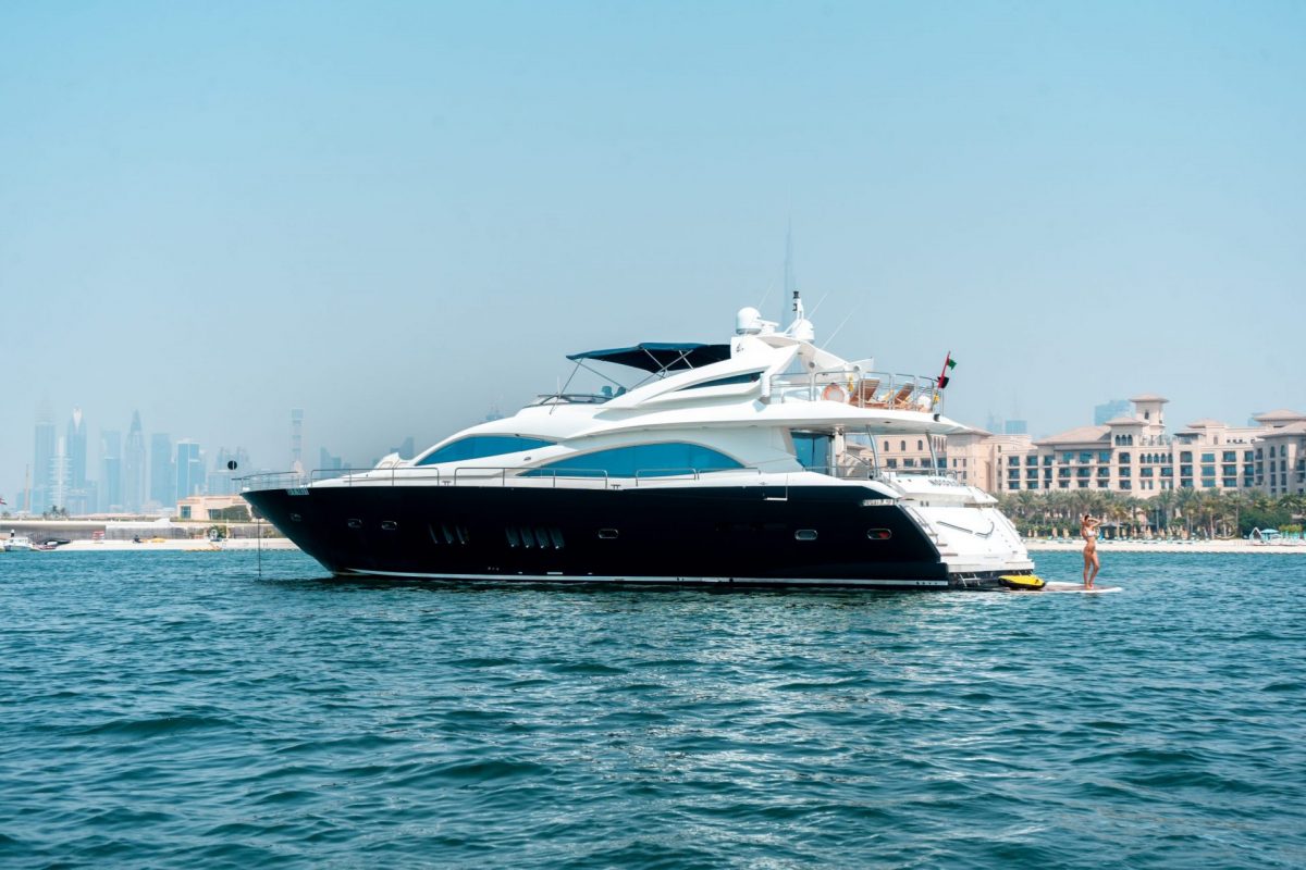 90ft | Sunseeker 90 Flybridge