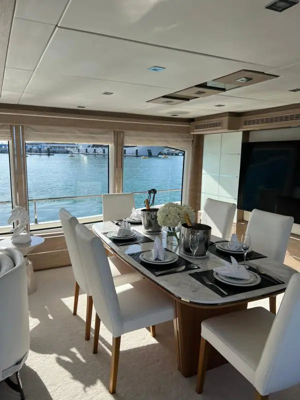95ft | PR Marine Jacuzzi
