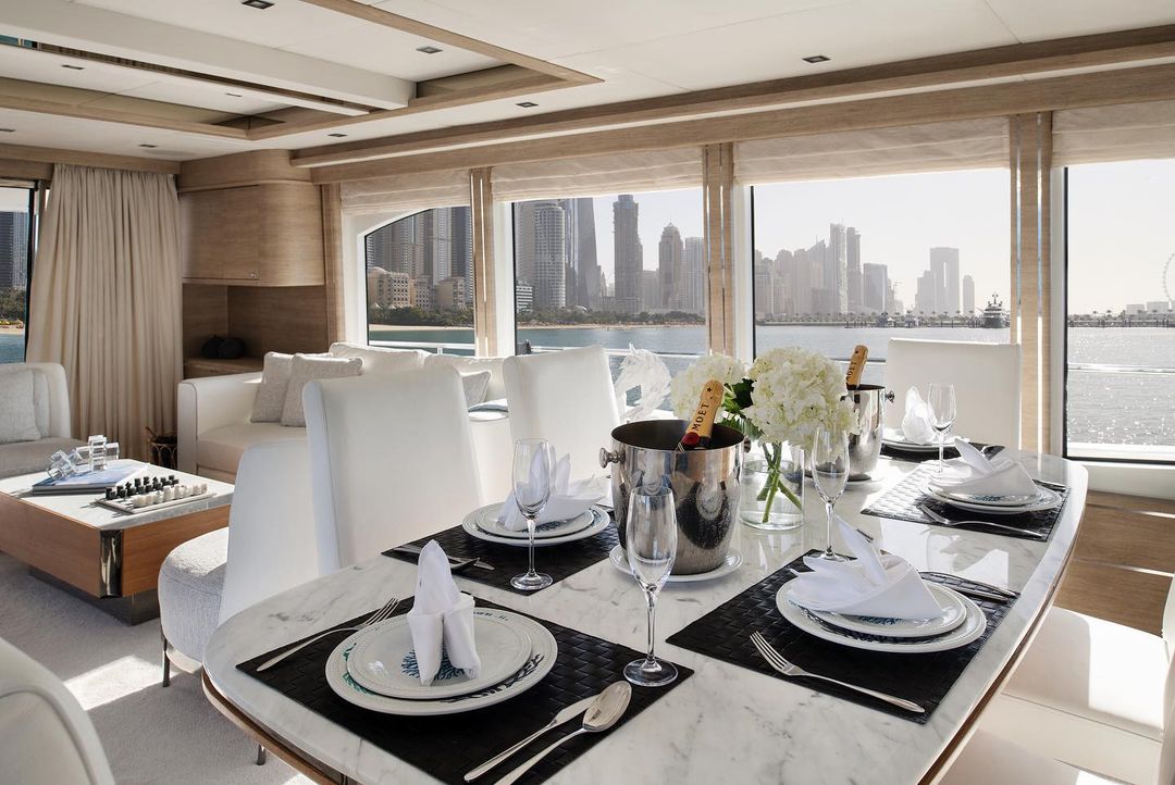 95ft | PR Marine Jacuzzi