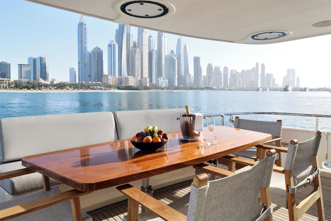 95ft | PR Marine Jacuzzi