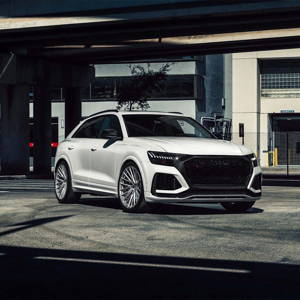 Audi RS Q8 – White
