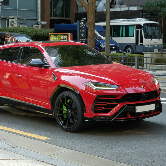 Lamborghini Urus – Red