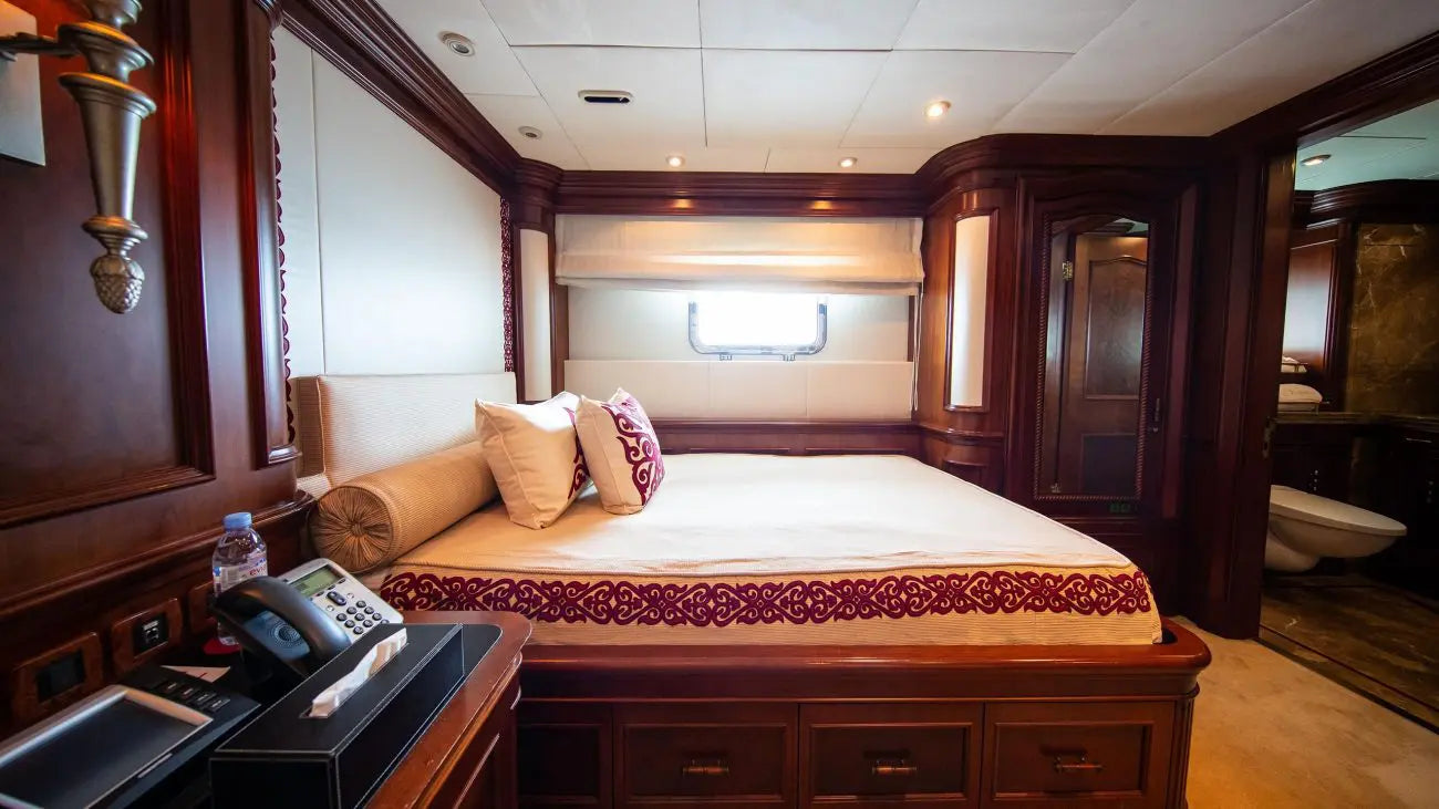 228 FT Oceanfast Nomad