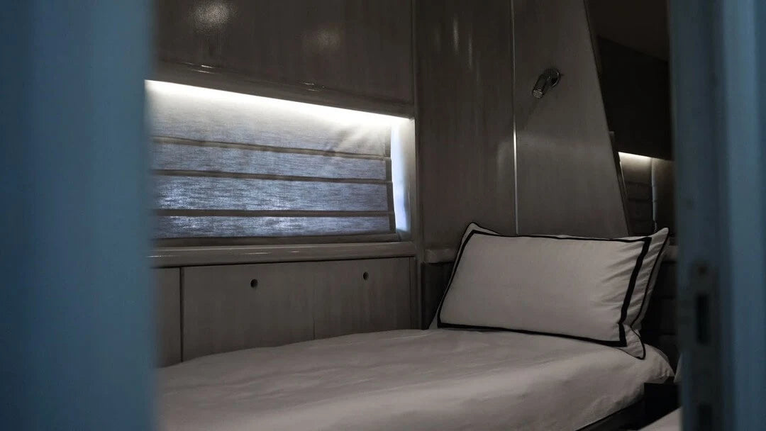 Sunseeker Black Predator 95