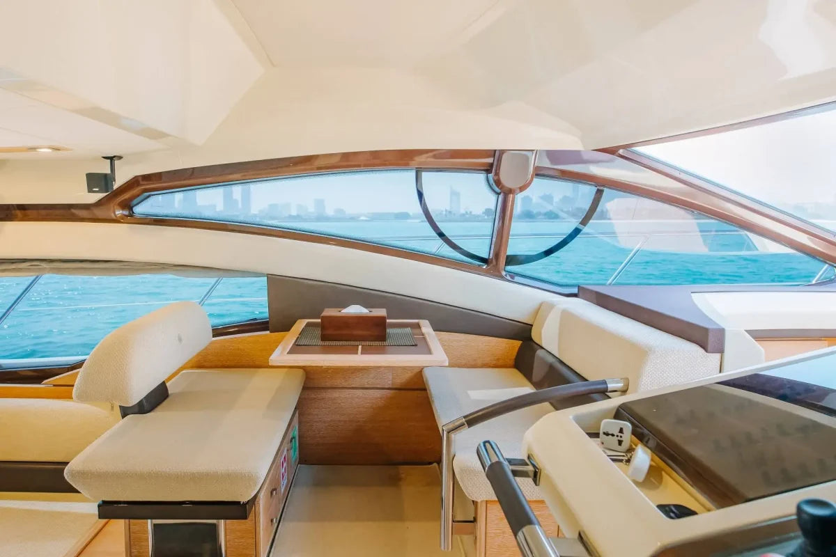 50ft | Azimut Flybridge