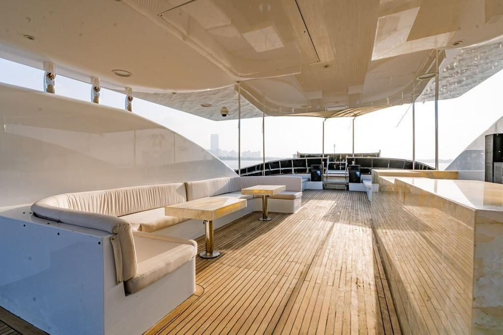 175ft | Baronesse VIP Event Yacht