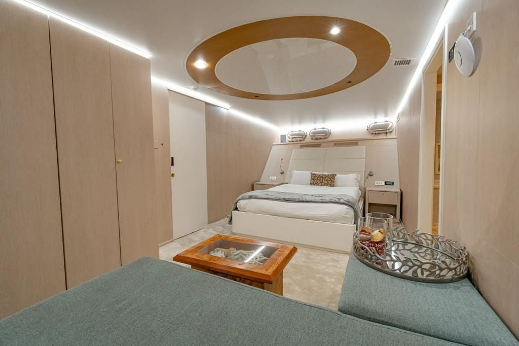 175ft | Baronesse VIP Event Yacht