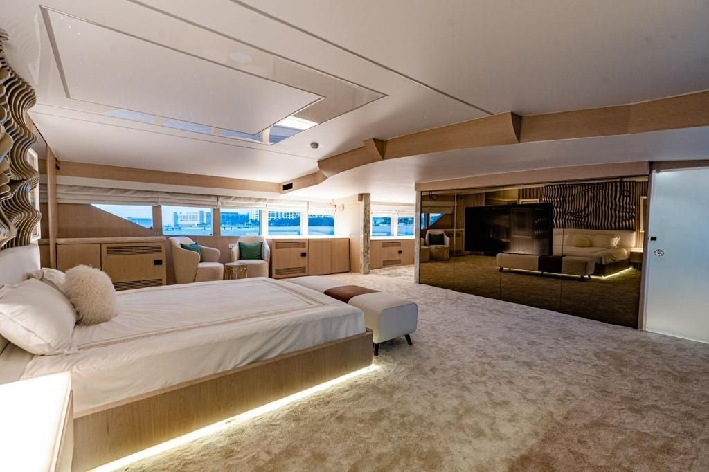 175ft | Baronesse VIP Event Yacht