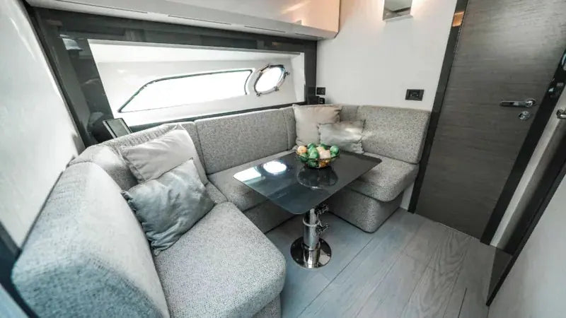 59ft | 2023 Pershing 5X Grey