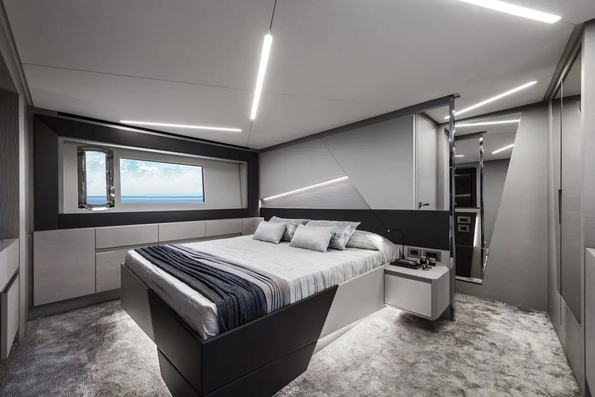 2020 Pershing 7X VIP