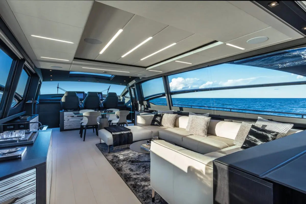 2021 Pershing 8X VIP