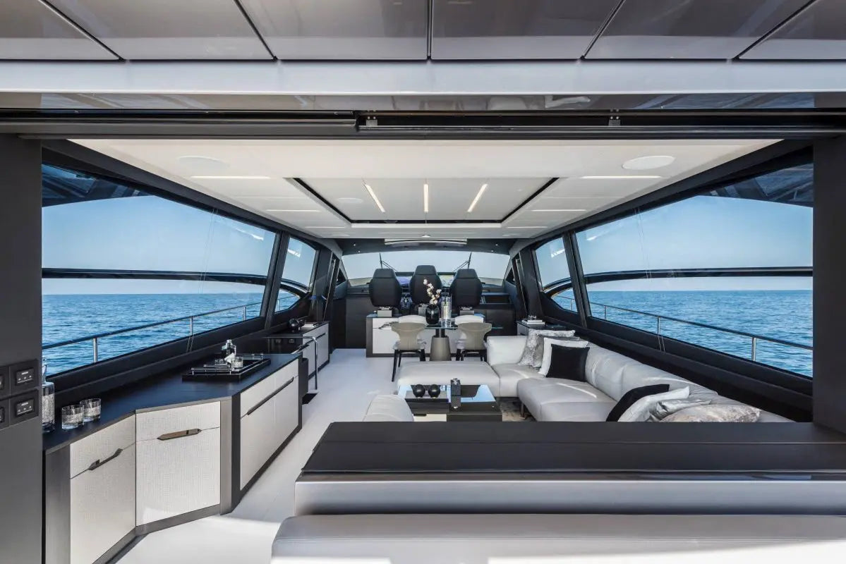 2021 Pershing 8X VIP