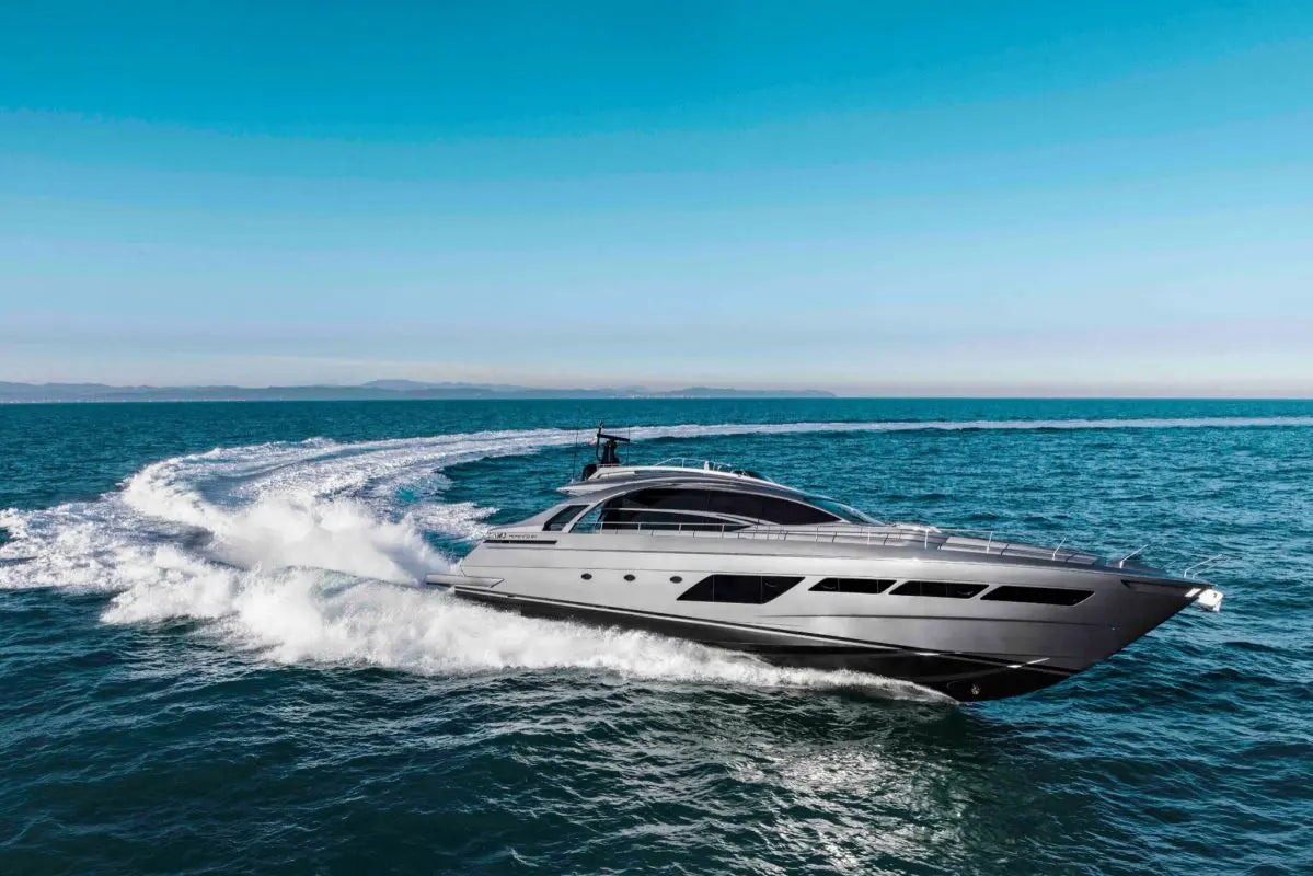 2021 Pershing 8X VIP