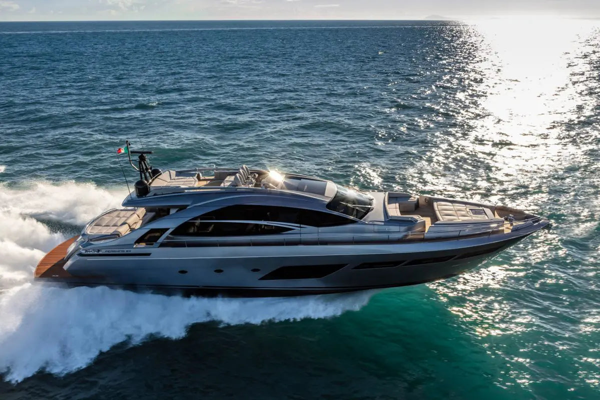 2021 Pershing 8X VIP
