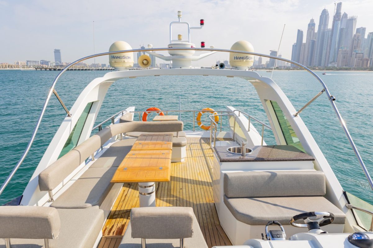 65ft | 2023 Princess Flybridge