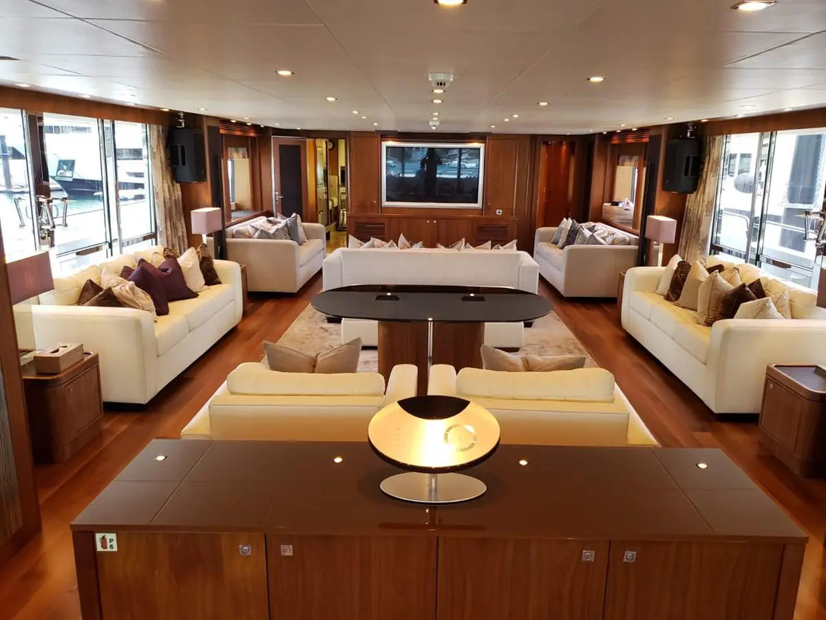 Sunseeker 131 VIP Jacuzzi