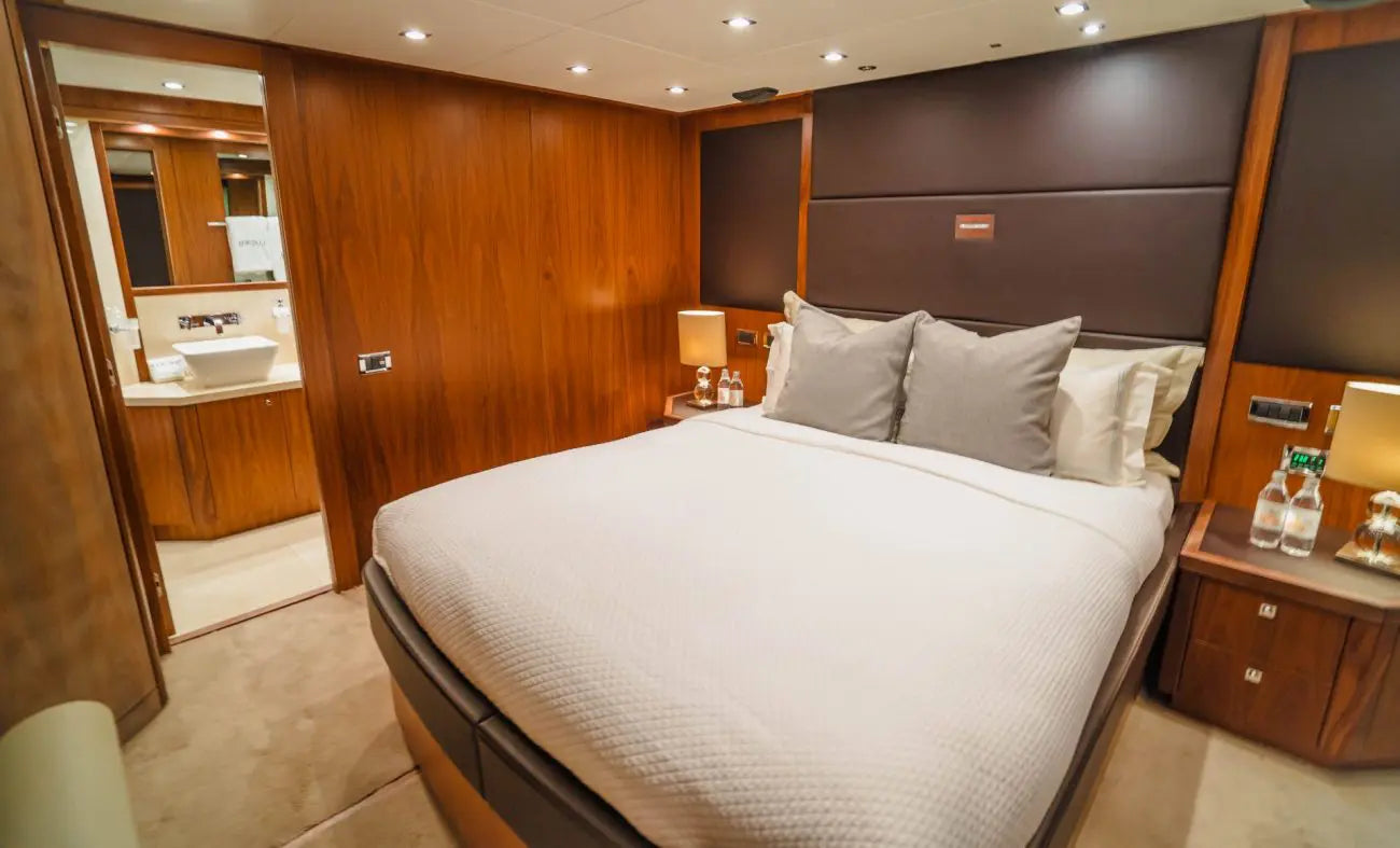 Sunseeker 131 VIP Jacuzzi
