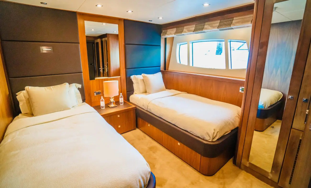 Sunseeker 131 VIP Jacuzzi